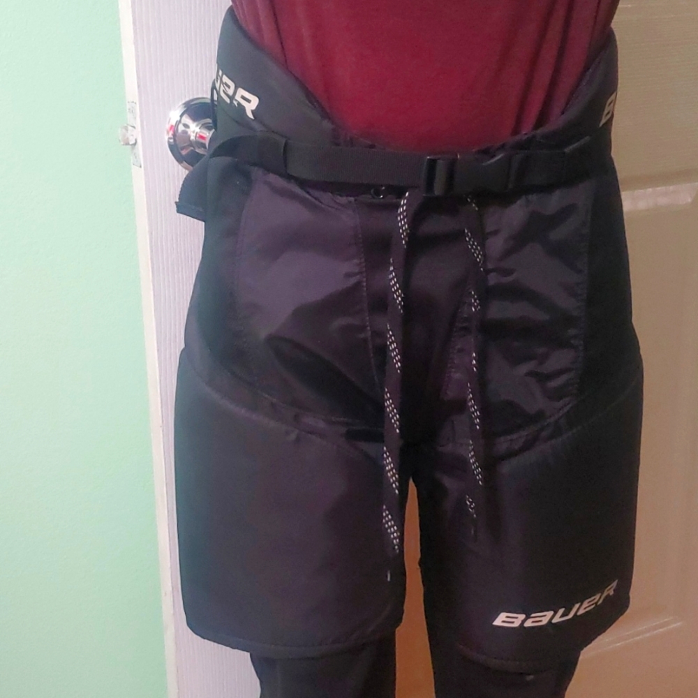 ICE HOCKEY PANTS BAUER, BLACK with White writing 700 Vapor style Medium juniors
